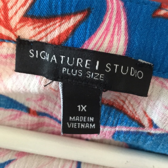 Signature Studio top - Picture 6 of 7